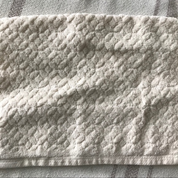 🆕 Handmade Embroidery Towel - Picture 7 of 8
